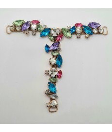 ACCESORIO METALICO PEDRERIA FORMA T MULTICOLOR (2 UNIDADES)