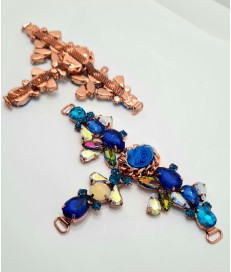 ACCESORIO METALICO PEDRERIA BOLAS ORO/ VERDOSO (2 UNIDADES)